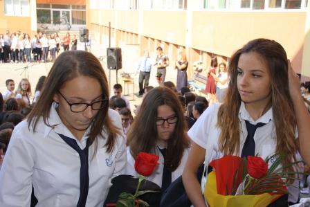 1437